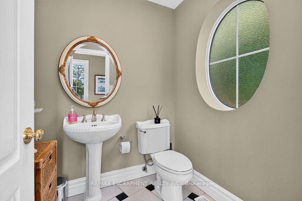 Photo 19 of 3151 Lakeshore Road, Burlington, Roseland — HOMEH