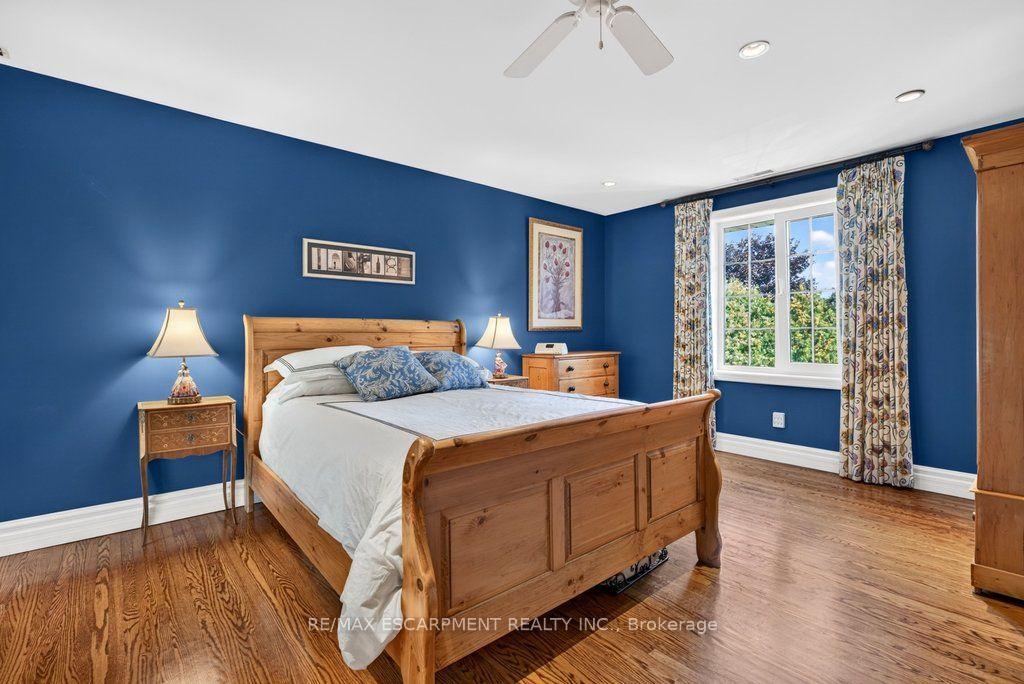 Photo 21 of 3151 Lakeshore Road, Burlington, Roseland — HOMEH