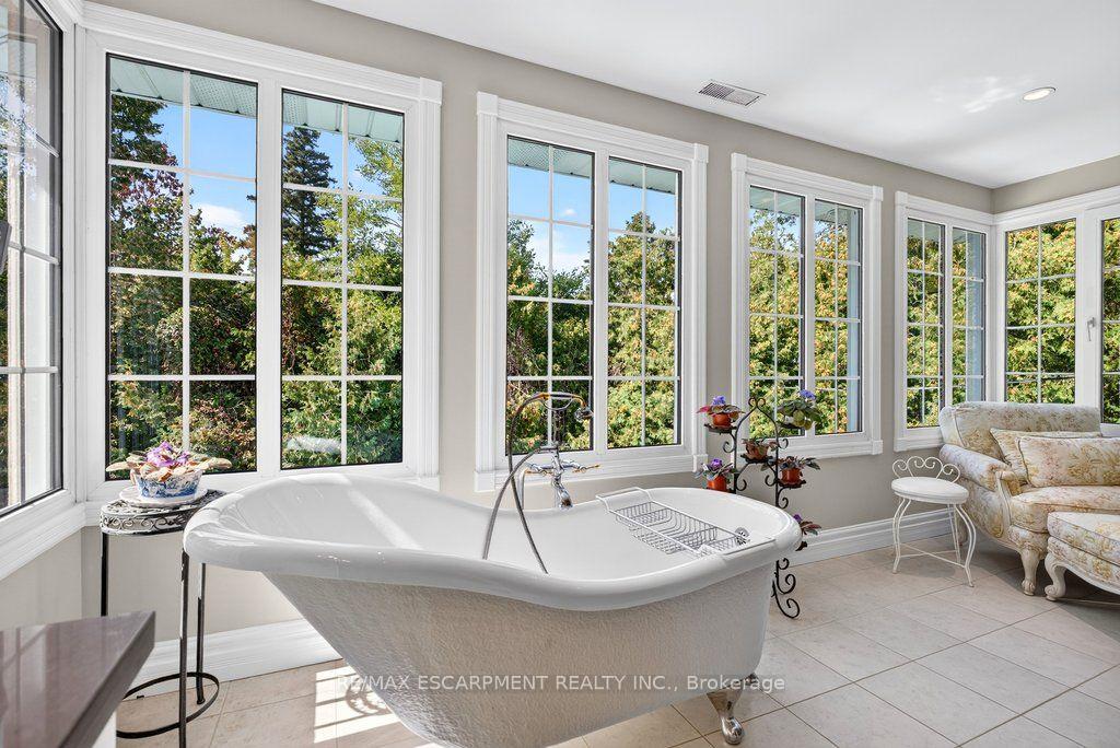Photo 25 of 3151 Lakeshore Road, Burlington, Roseland — HOMEH