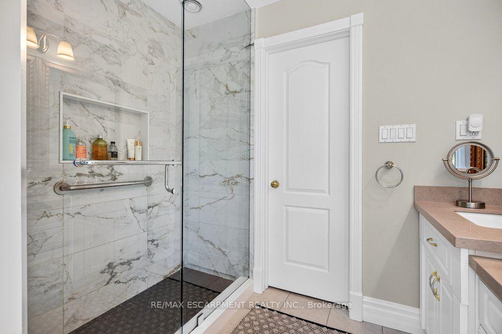 Photo 27 of 3151 Lakeshore Road, Burlington, Roseland — HOMEH