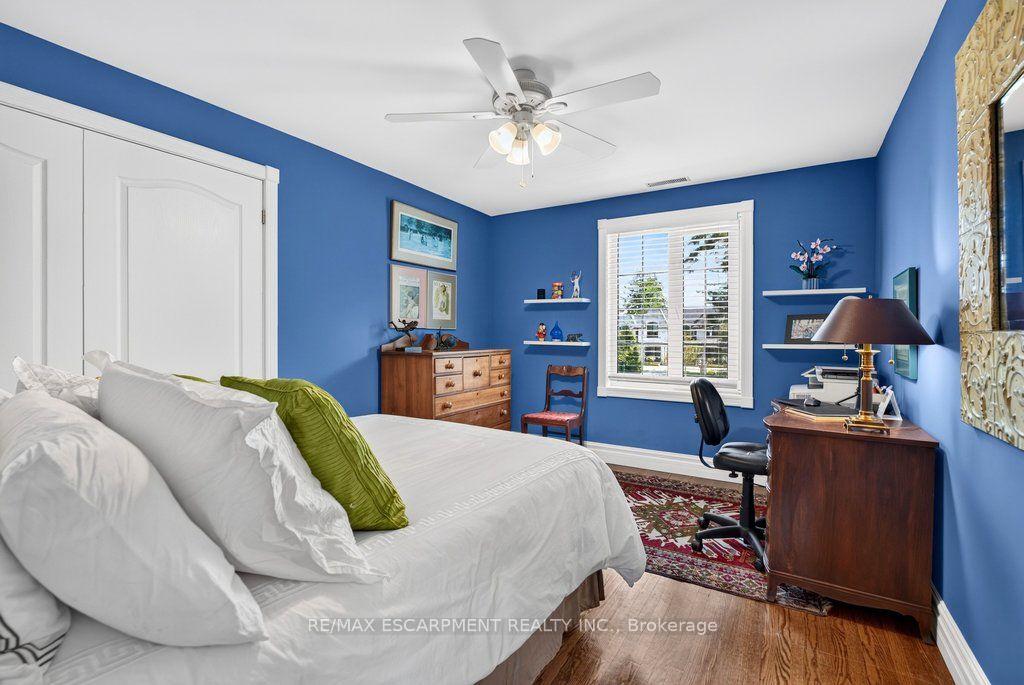 Photo 30 of 3151 Lakeshore Road, Burlington, Roseland — HOMEH