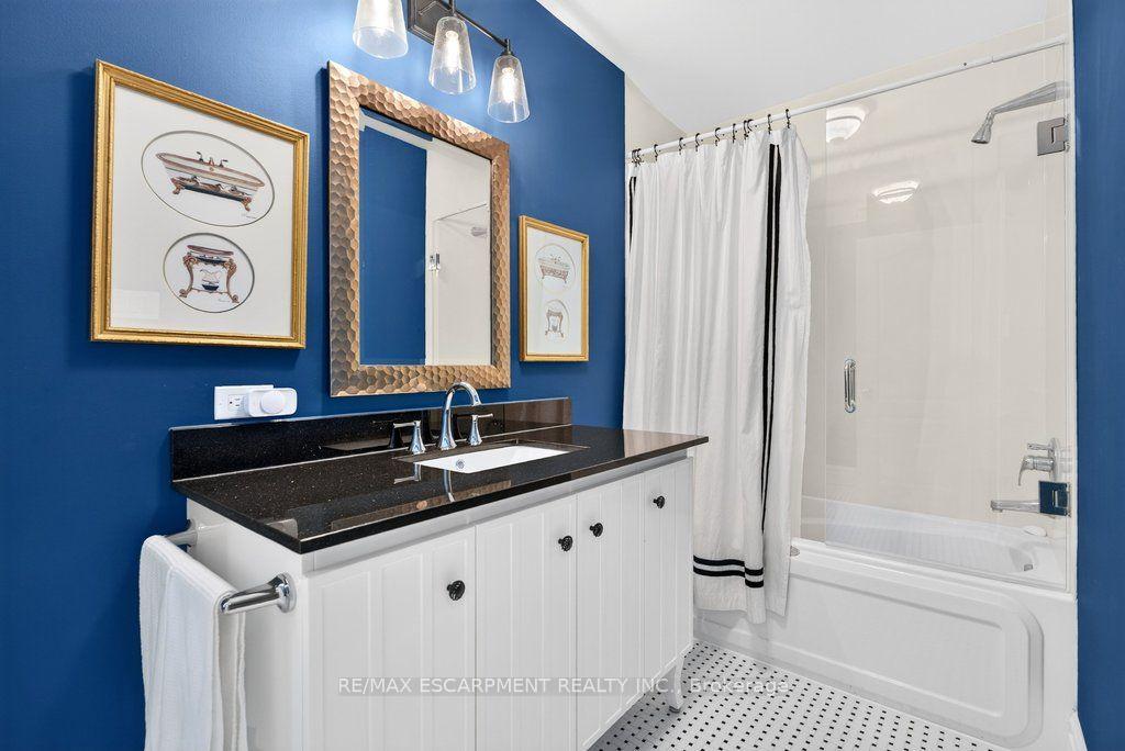 Photo 31 of 3151 Lakeshore Road, Burlington, Roseland — HOMEH