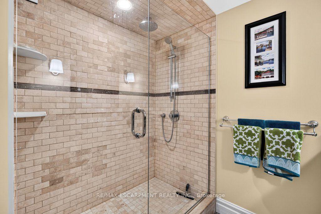 Photo 35 of 3151 Lakeshore Road, Burlington, Roseland — HOMEH