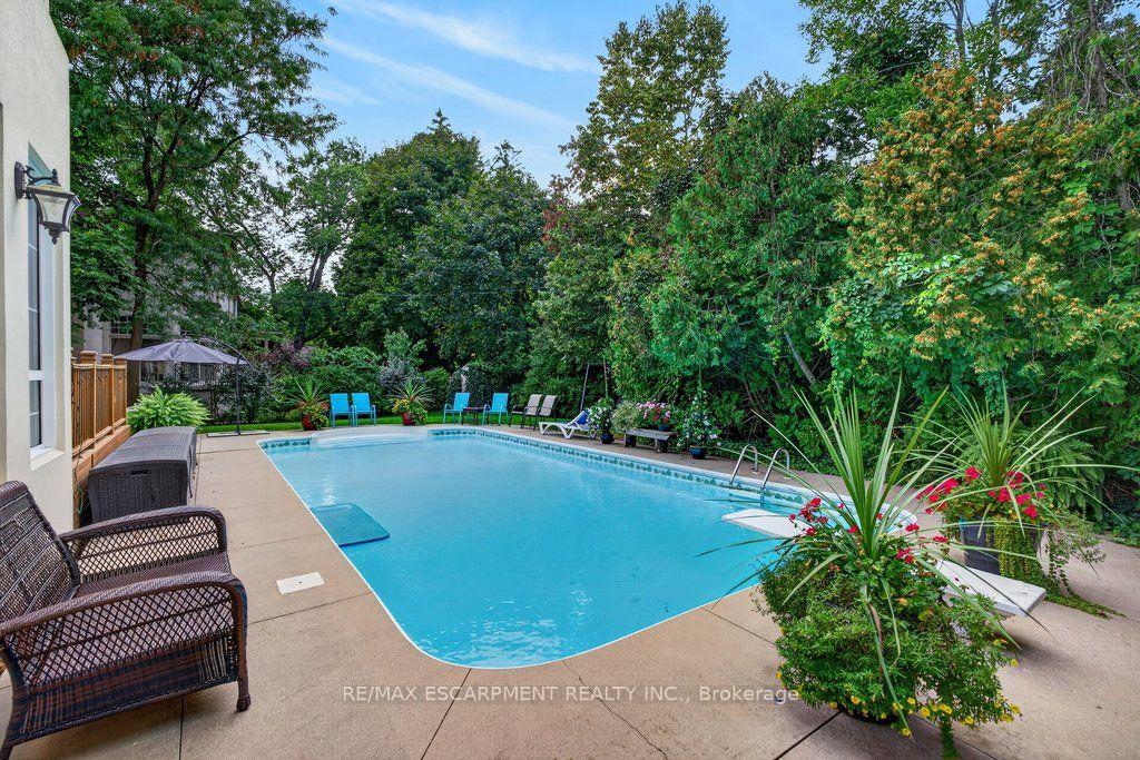 Photo 44 of 3151 Lakeshore Road, Burlington, Roseland — HOMEH