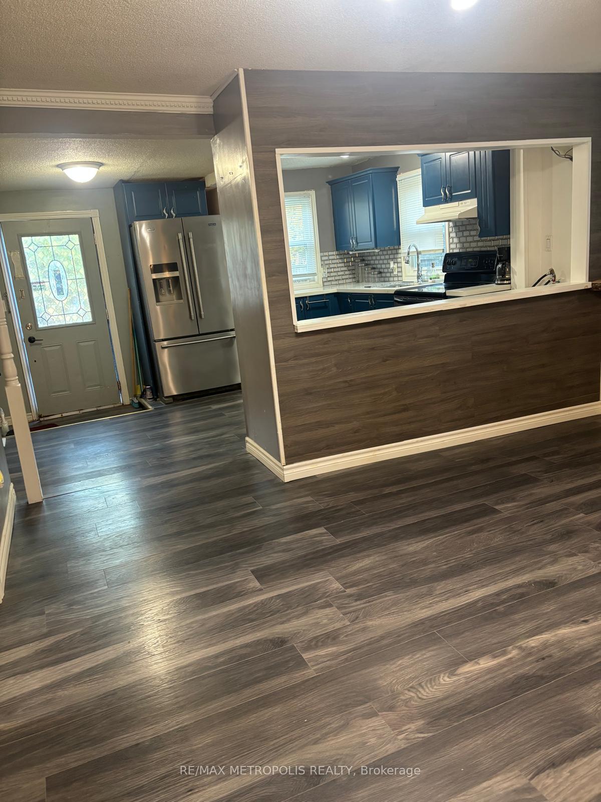 Photo 4 of 28 & 30 Thompson Drive, Georgina, Sutton & Jackson's Point — HOMEH