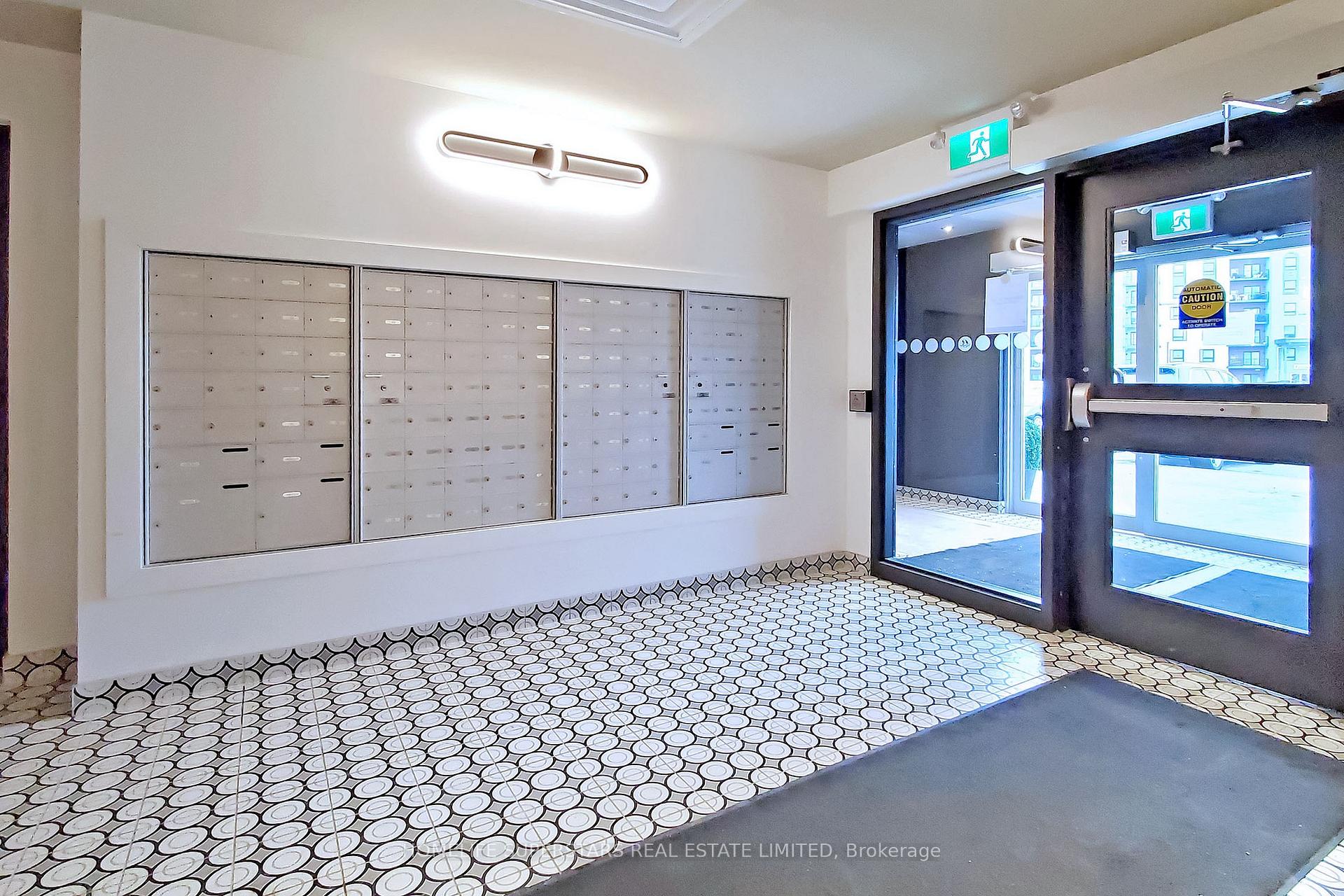 Photo 4 of Unit 207, 4 Spice Way, Barrie, Rural Barrie Southeast — HOMEH