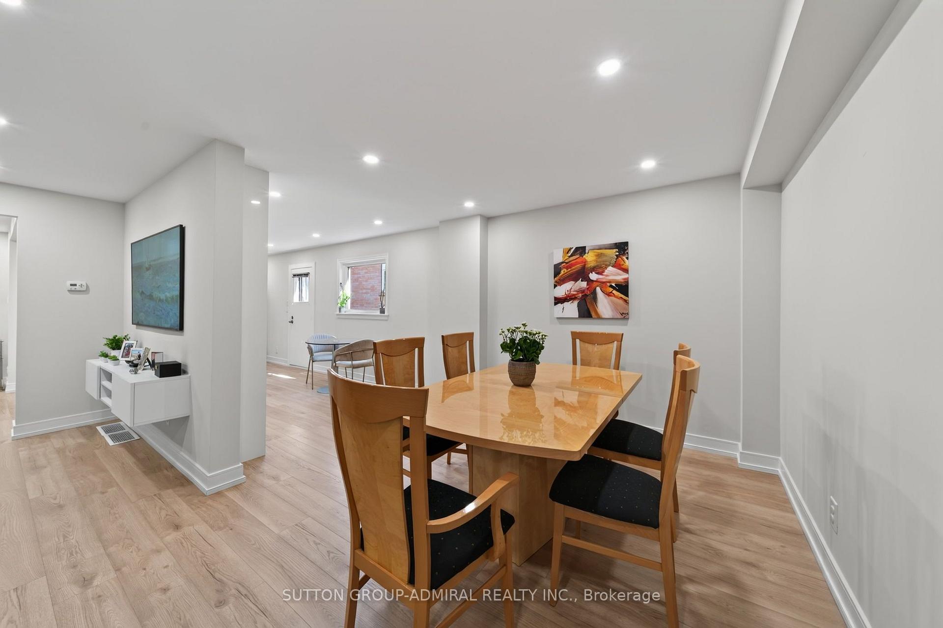 Photo 18 of 770 Pam Crescent, Newmarket, Huron Heights-Leslie Valley — HOMEH