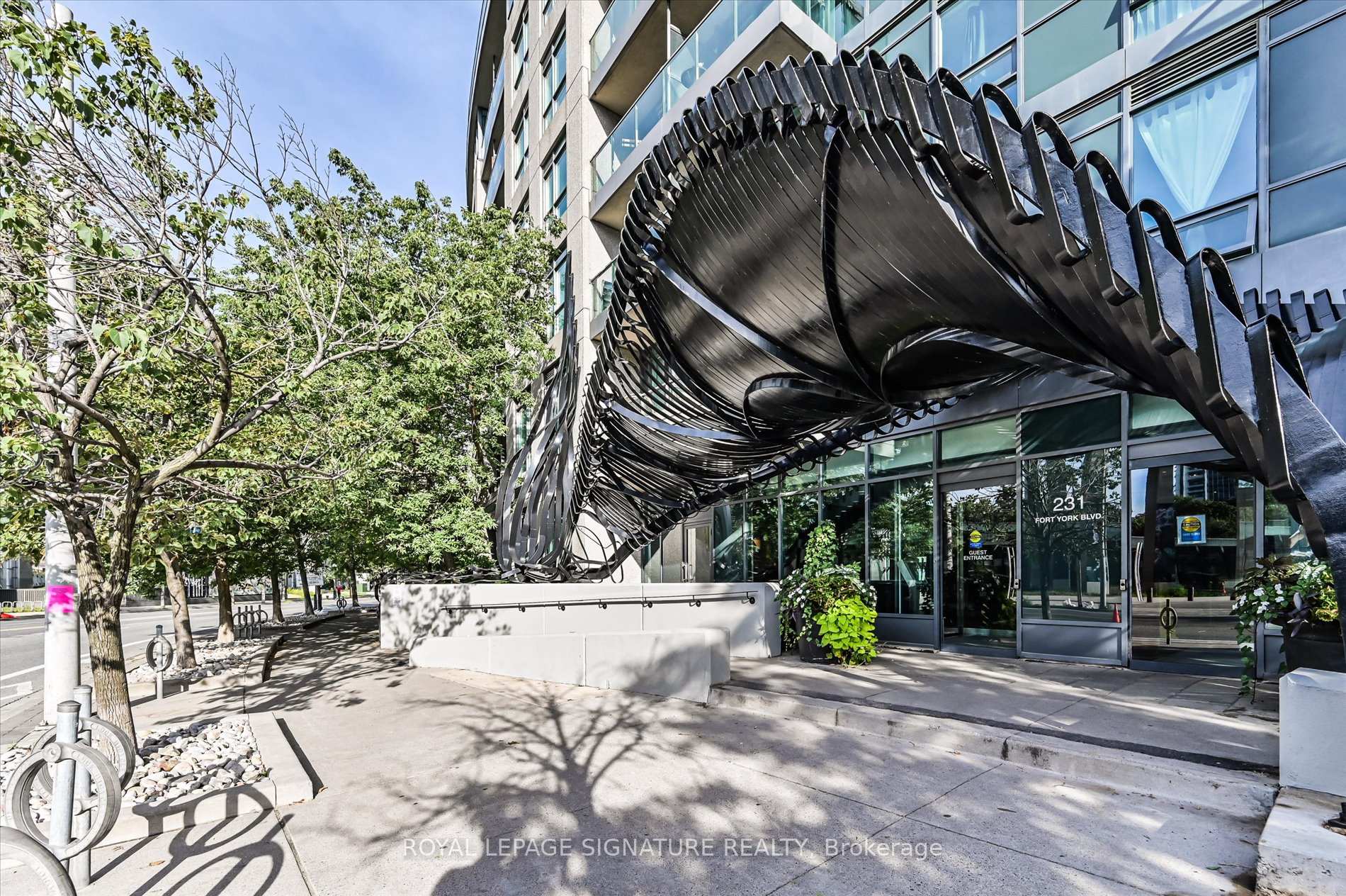 Front of Unit 905, 231 Fort York Boulevard