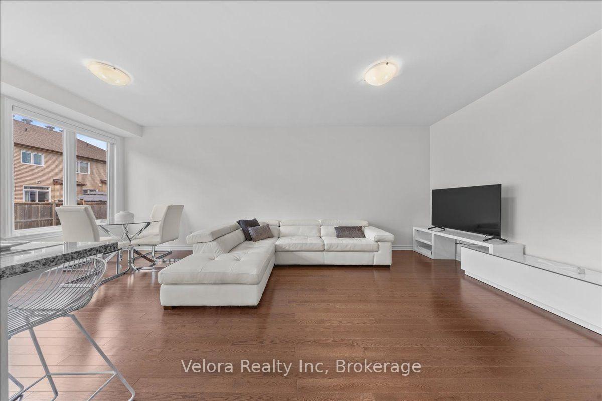 Photo 6 of 518 Vivera Place, Ottawa, Stittsville (North) — HOMEH