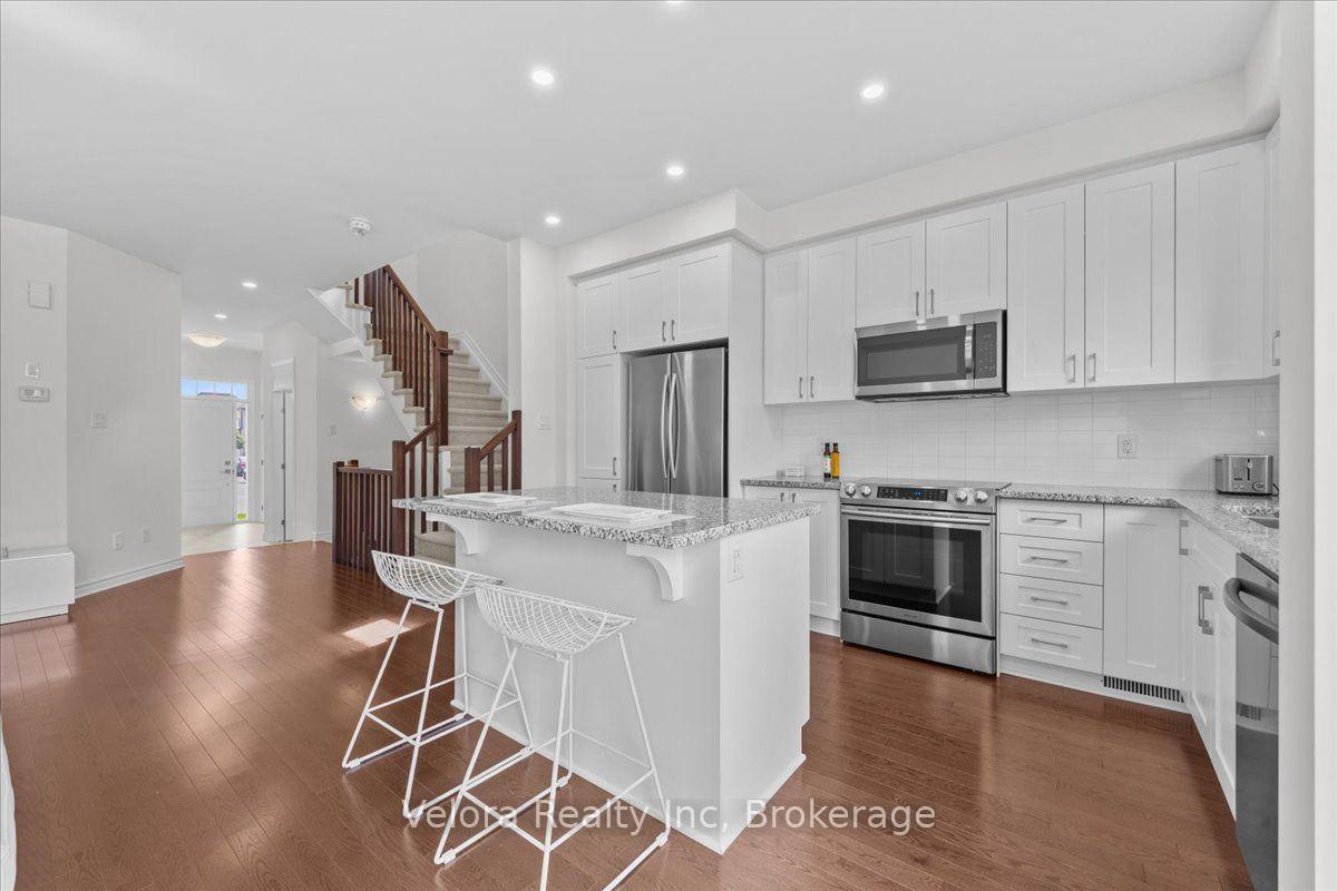 Photo 11 of 518 Vivera Place, Ottawa, Stittsville (North) — HOMEH