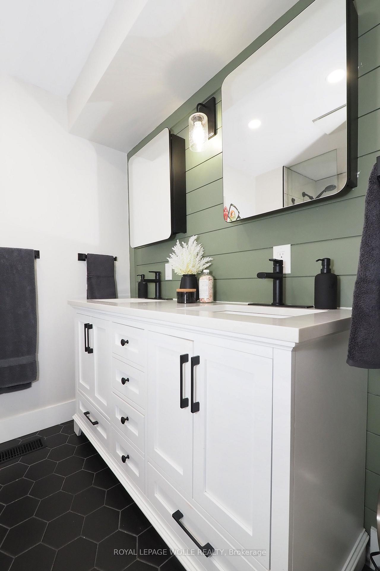 Photo 28 of Unit 5, 397 Keats Way, Waterloo, Beechwood West — HOMEH