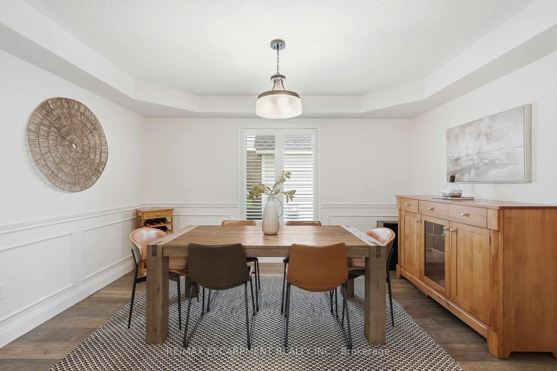 Photo 7 of 48 Bridgeport Crescent, Hamilton, Ancaster — HOMEH