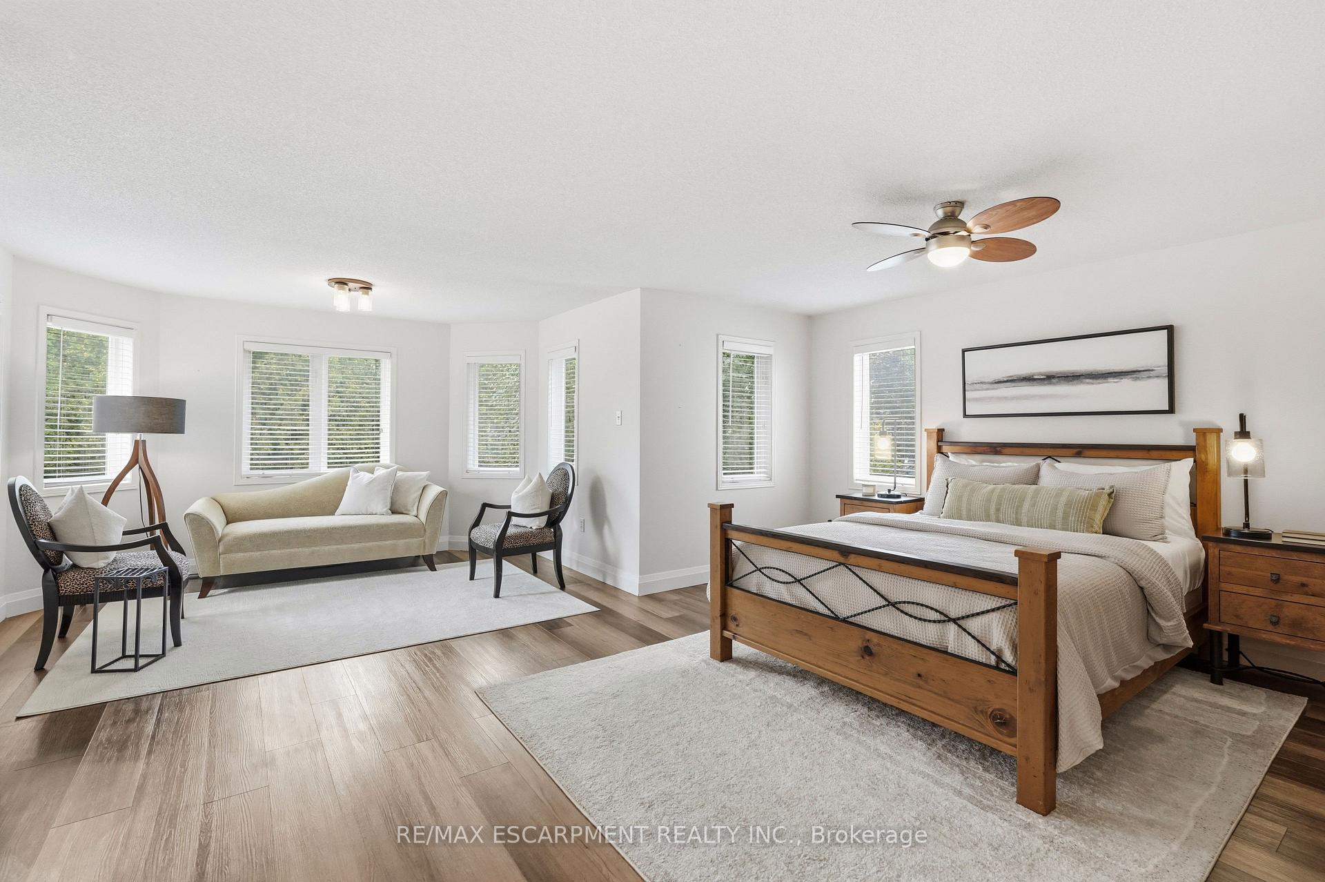 Photo 22 of 48 Bridgeport Crescent, Hamilton, Ancaster — HOMEH