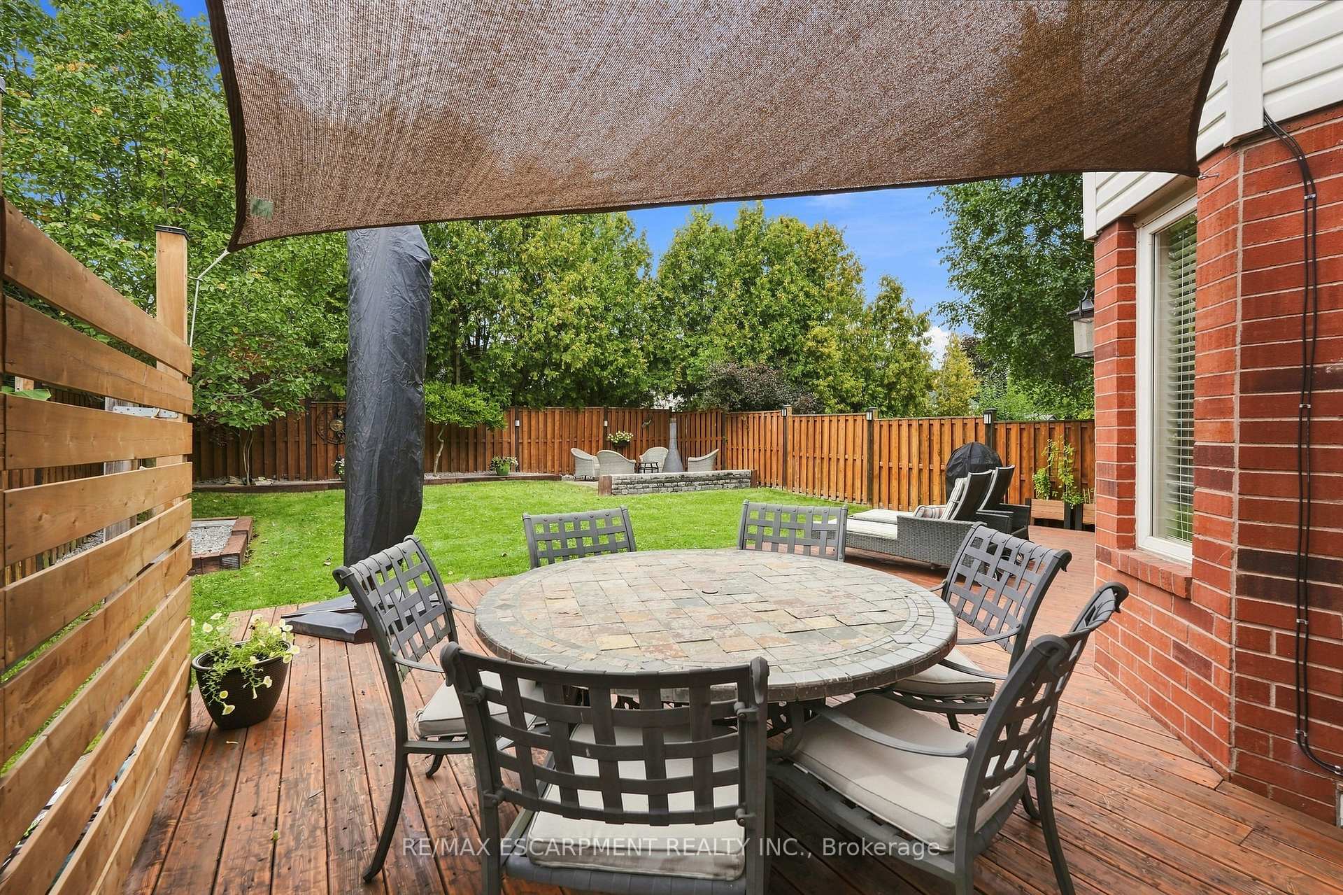 Photo 40 of 48 Bridgeport Crescent, Hamilton, Ancaster — HOMEH