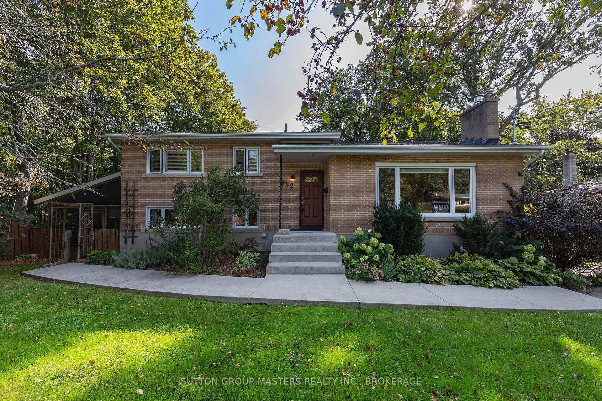 Photo 2 of 732 Centre Street, Kingston, South of Taylor-Kidd Blvd — HOMEH