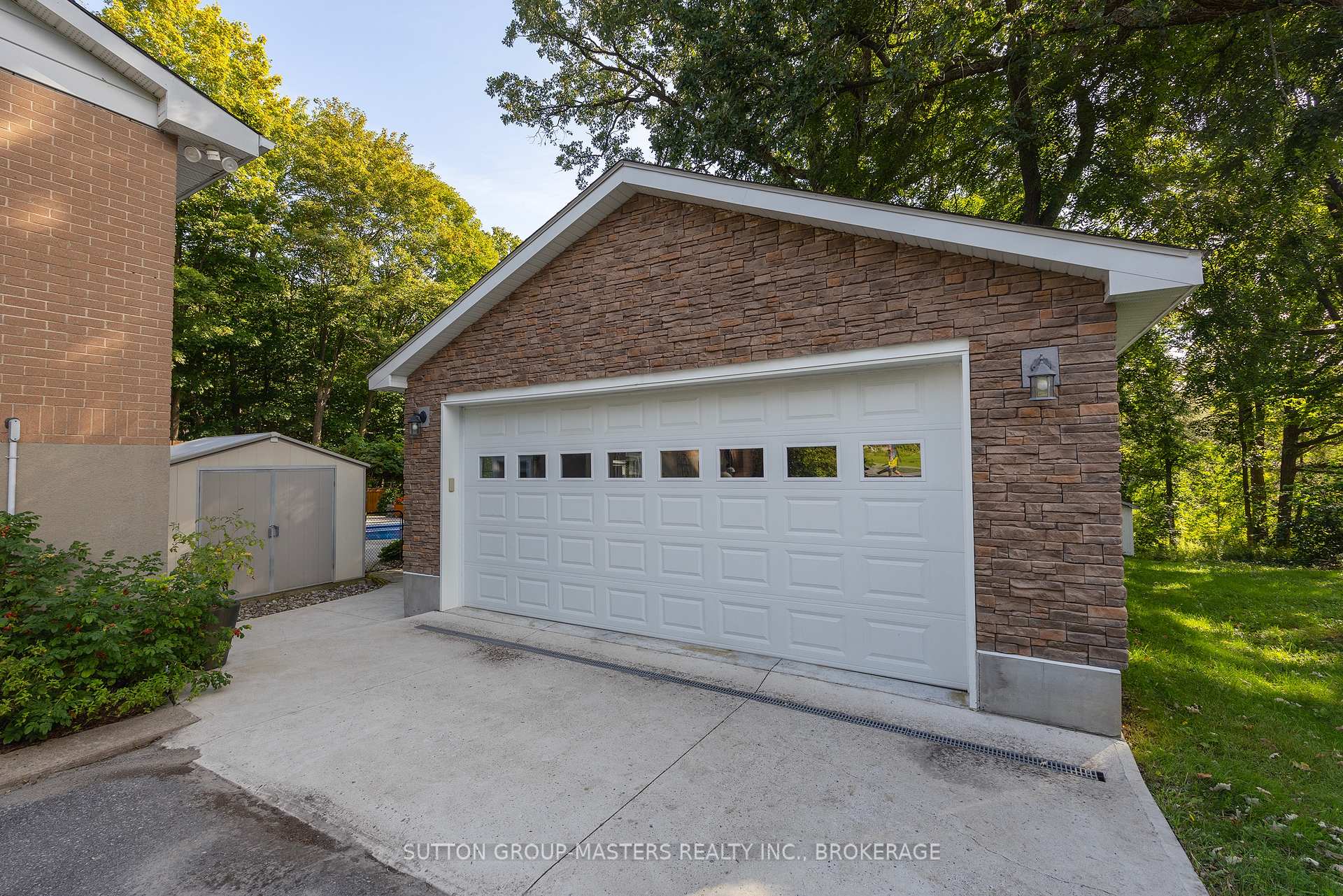 Photo 5 of 732 Centre Street, Kingston, South of Taylor-Kidd Blvd — HOMEH