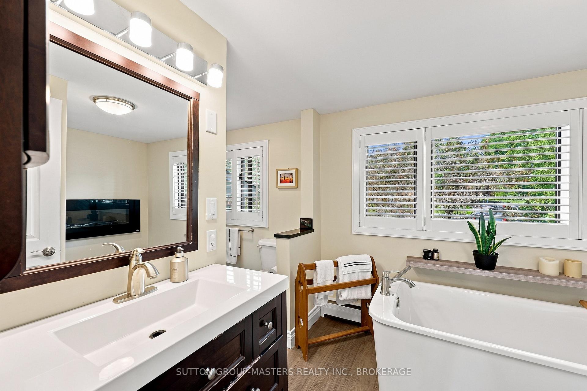 Photo 33 of 732 Centre Street, Kingston, South of Taylor-Kidd Blvd — HOMEH
