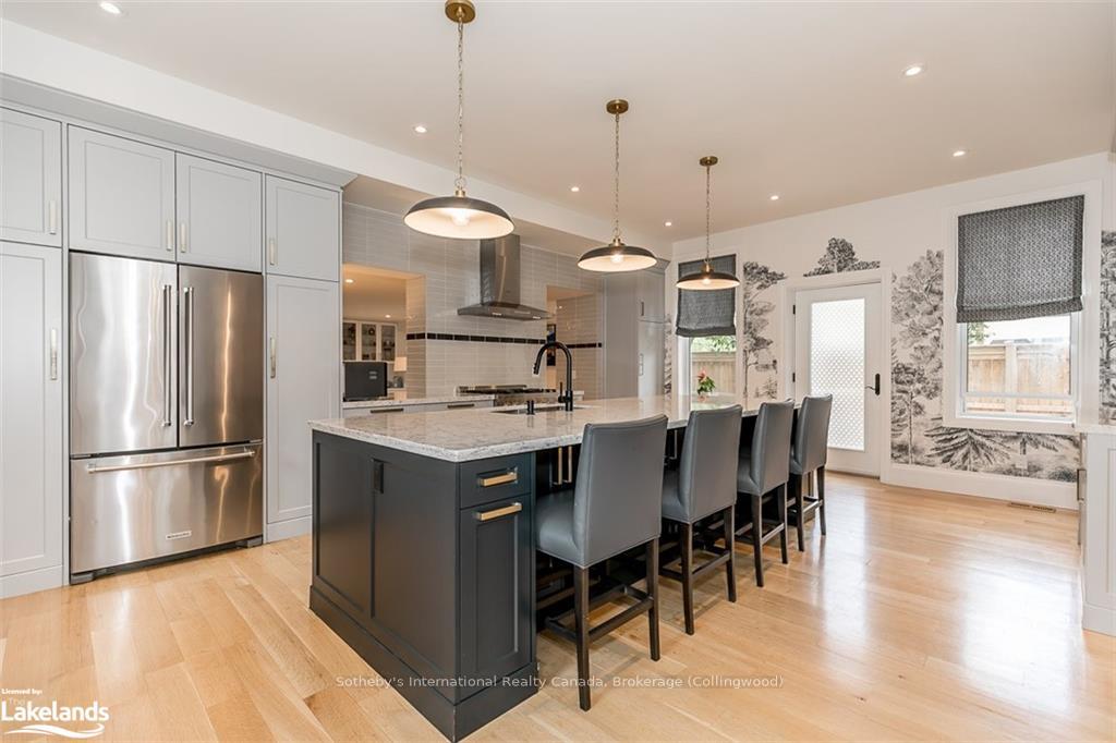 Photo 13 of 329 Third Street, Collingwood — HOMEH