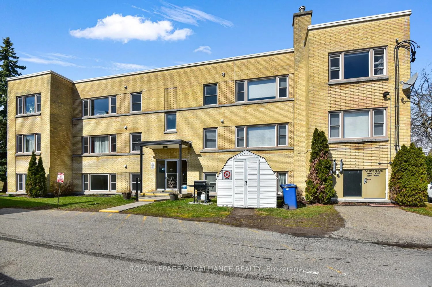 Photo 21 of Unit 11, 167 Pearl Street E, Brockville — HOMEH