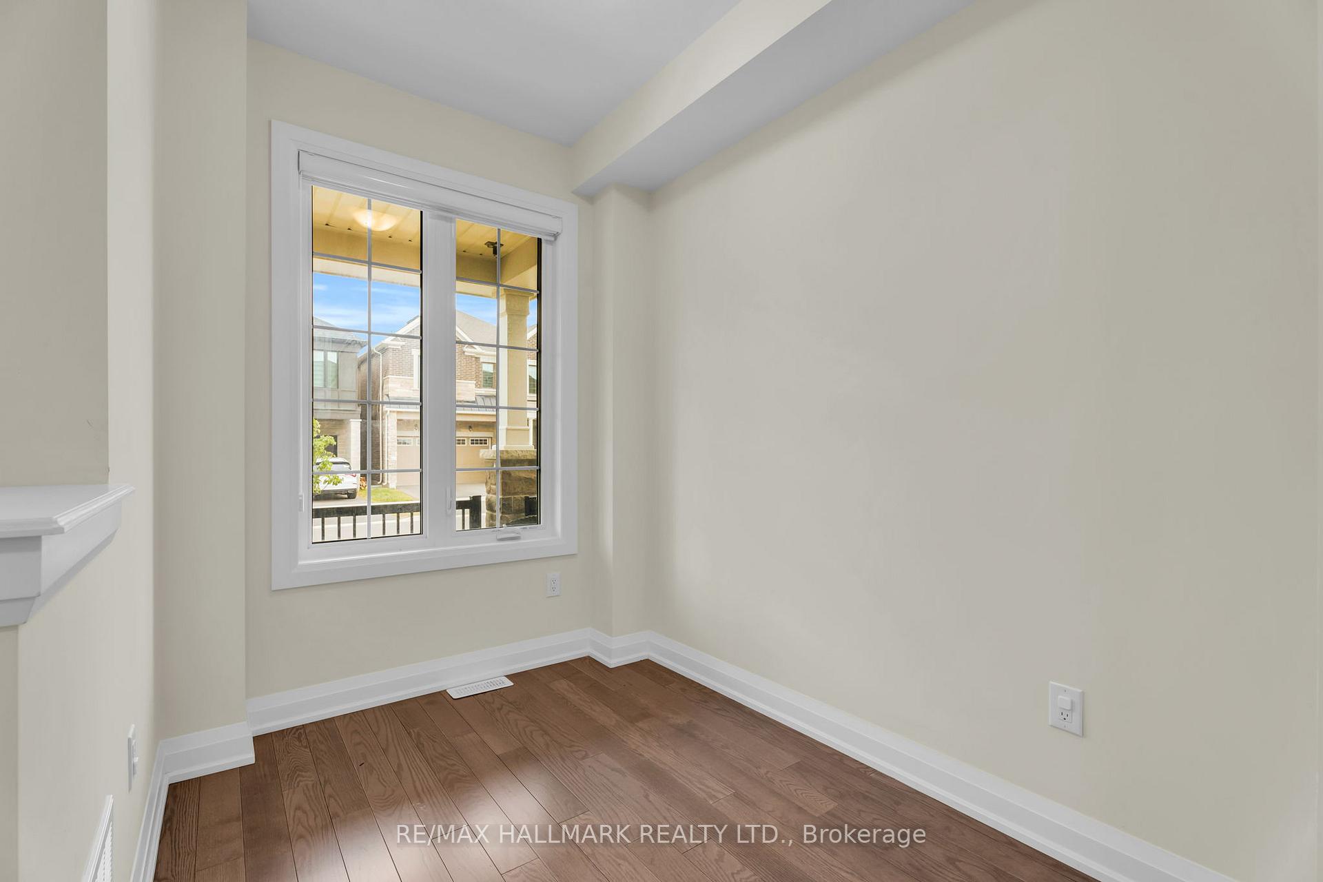 Photo 8 of 14 Eberly Woods Drive, Markham, Victoria Square — HOMEH