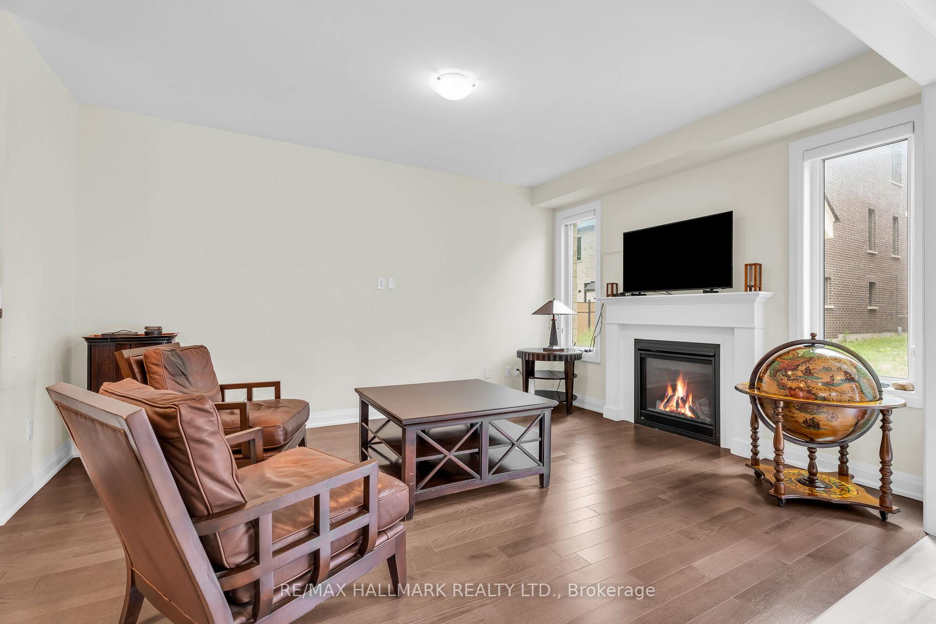 Photo 14 of 14 Eberly Woods Drive, Markham, Victoria Square — HOMEH