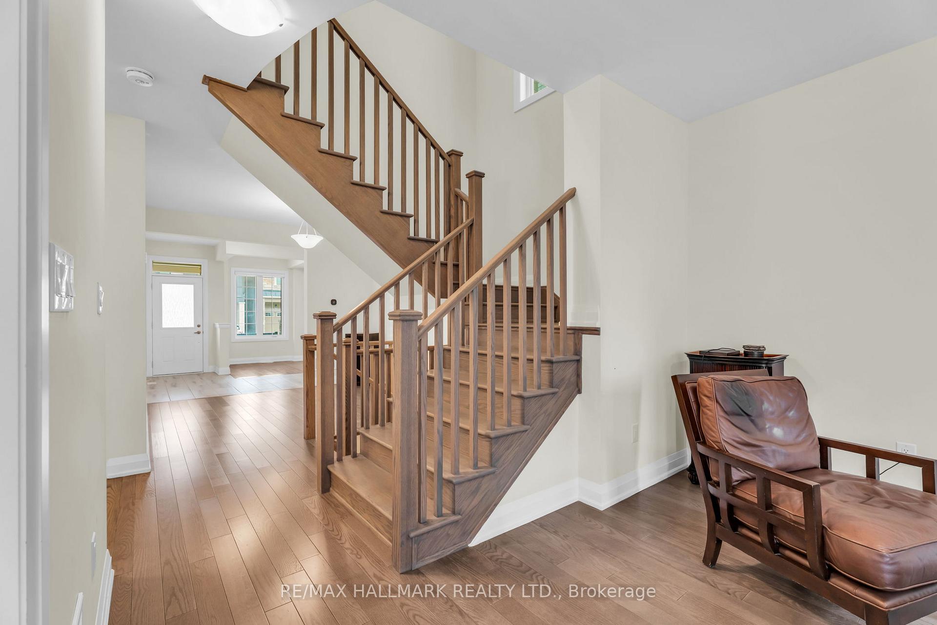 Photo 22 of 14 Eberly Woods Drive, Markham, Victoria Square — HOMEH