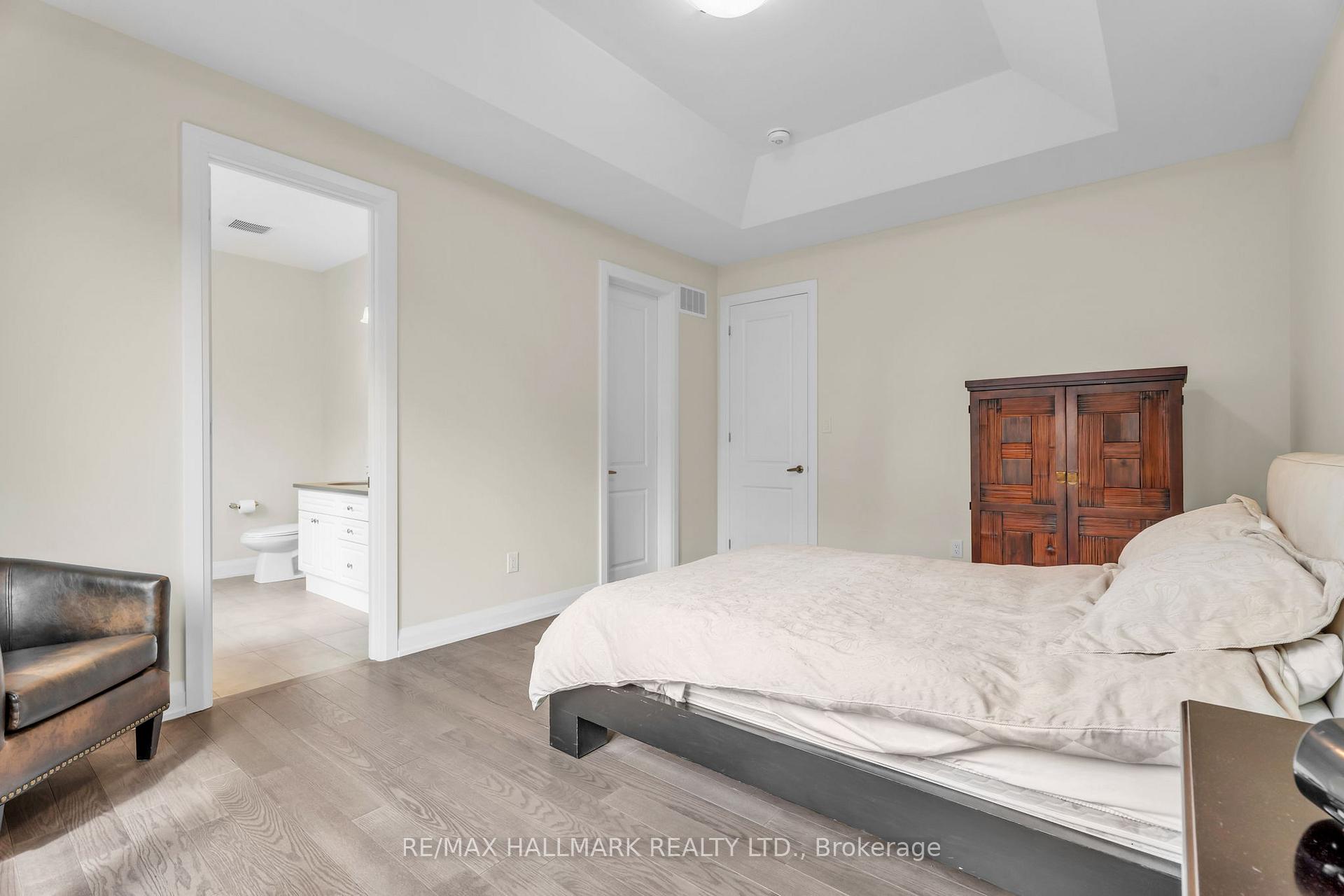 Photo 26 of 14 Eberly Woods Drive, Markham, Victoria Square — HOMEH