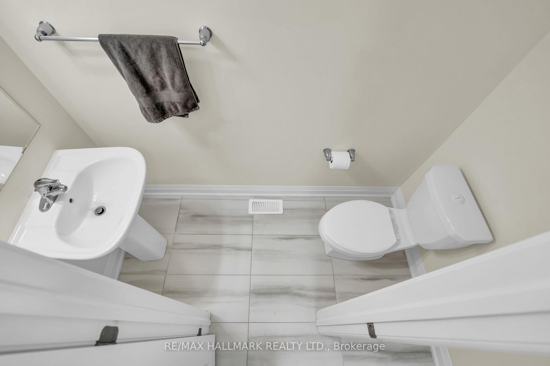 Photo 35 of 14 Eberly Woods Drive, Markham, Victoria Square — HOMEH