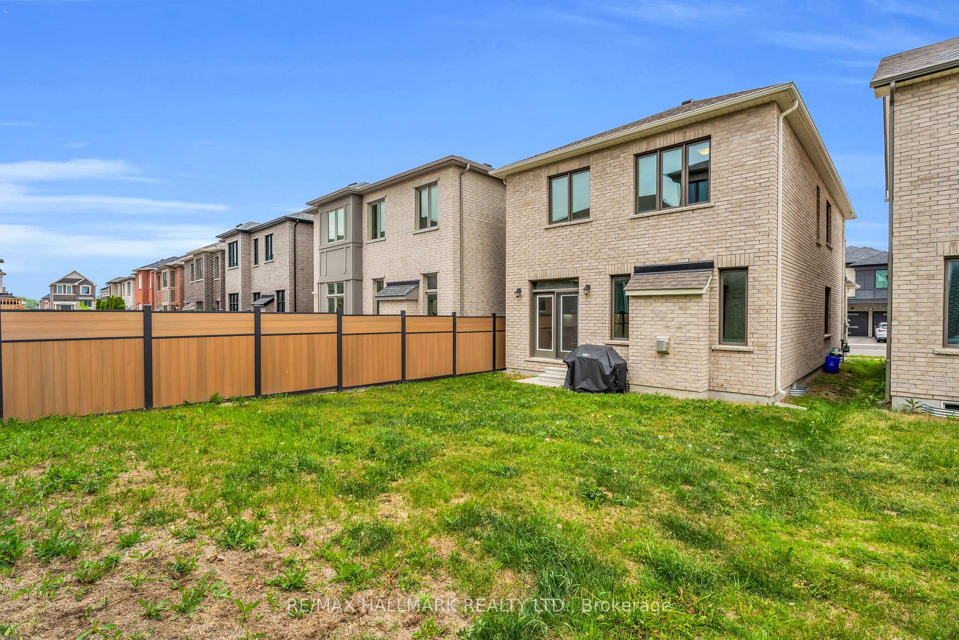 Photo 38 of 14 Eberly Woods Drive, Markham, Victoria Square — HOMEH
