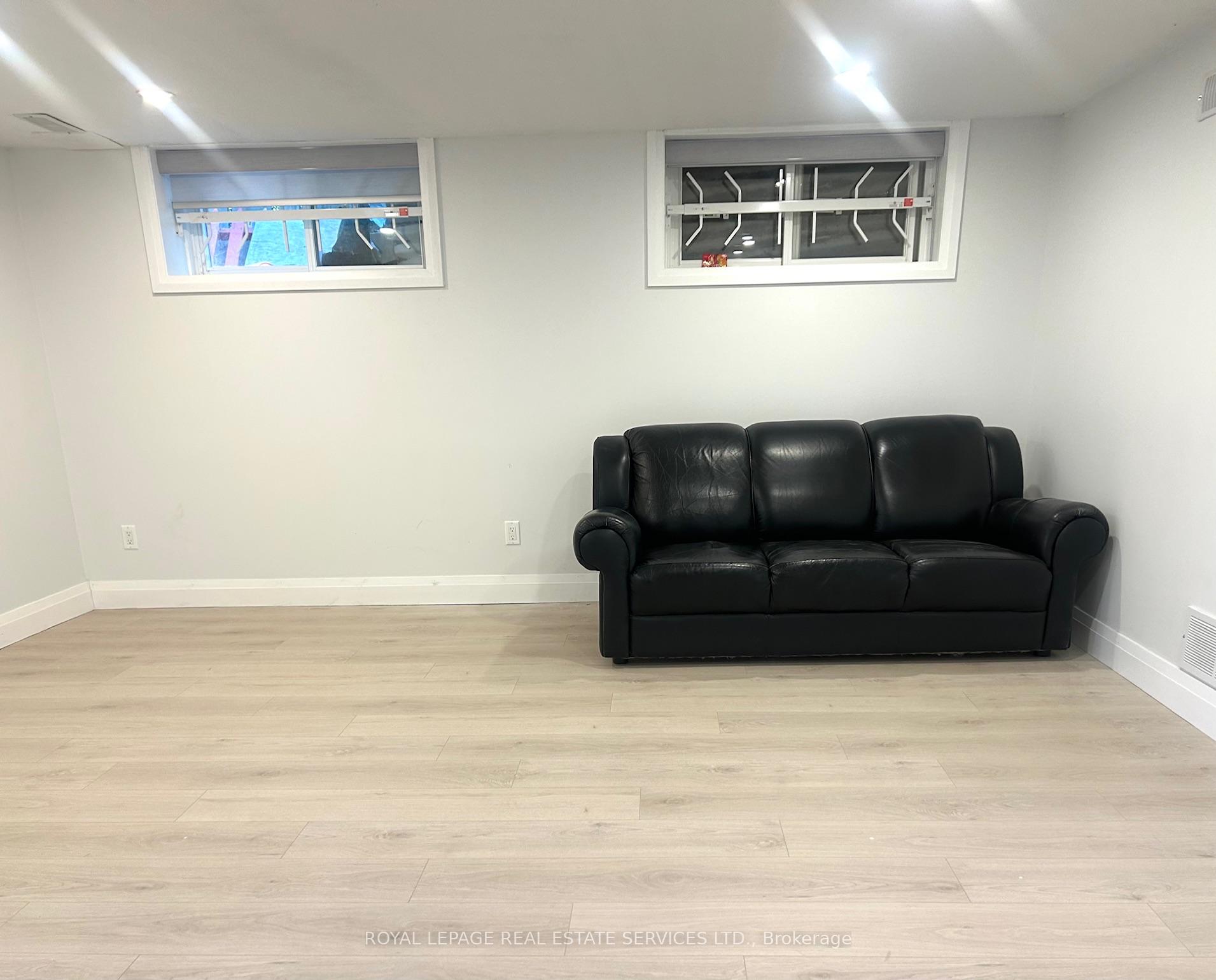 Photo 9 of 27 Frances Crescent, Scarborough, Agincourt South-Malvern West — HOMEH