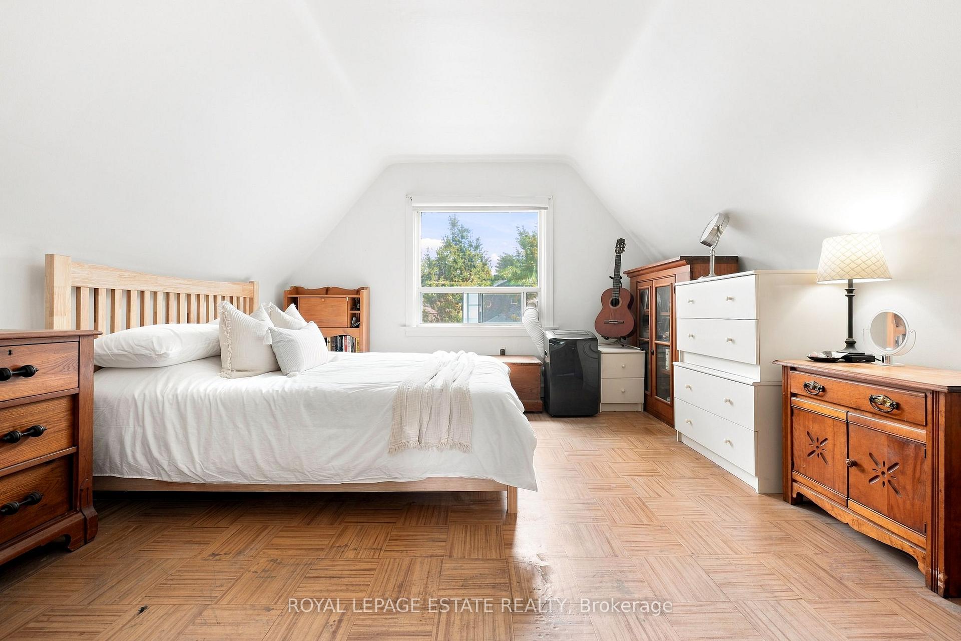 Photo 16 of 72 Manderley Drive, Scarborough, Birchcliffe-Cliffside — HOMEH