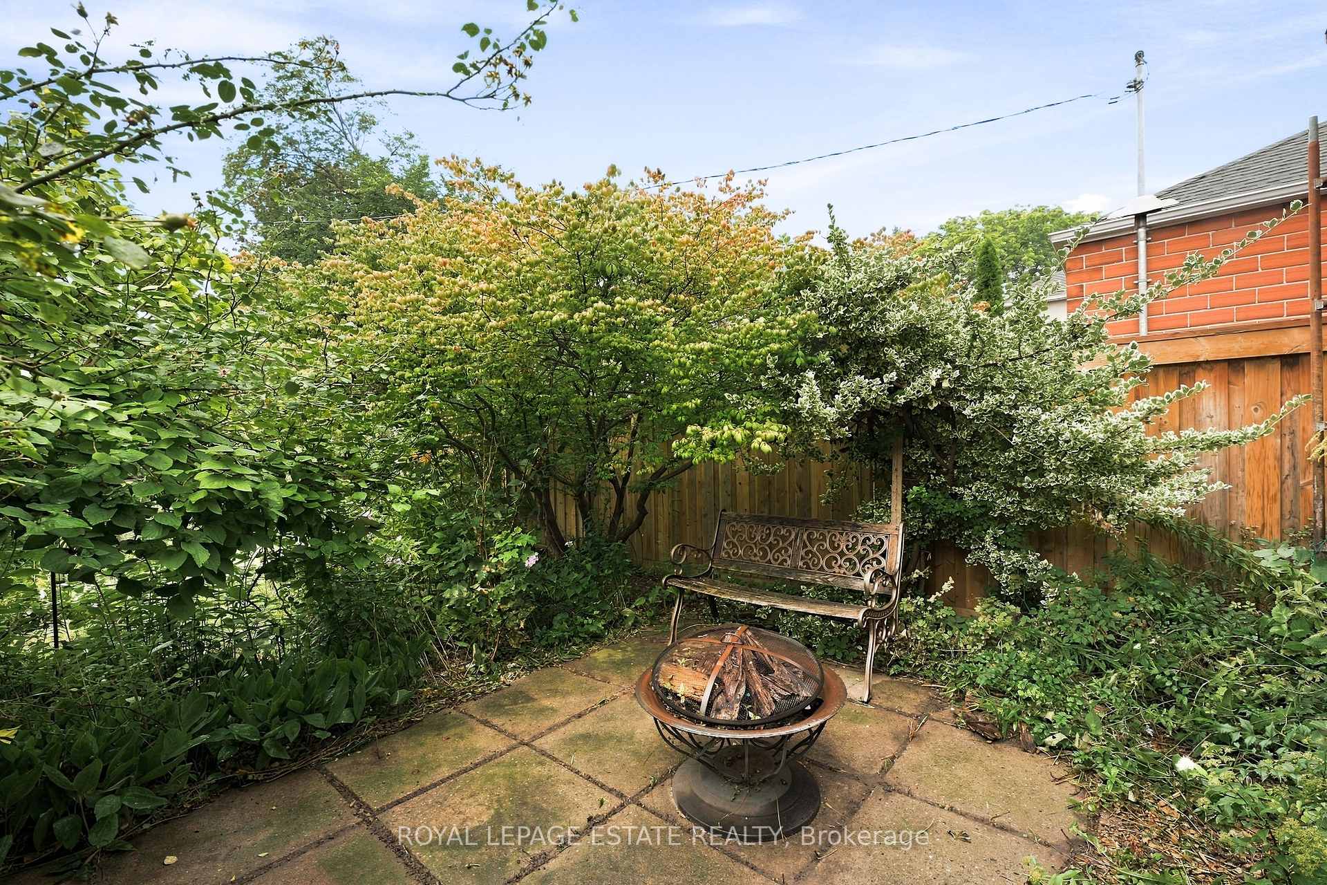 Photo 22 of 72 Manderley Drive, Scarborough, Birchcliffe-Cliffside — HOMEH