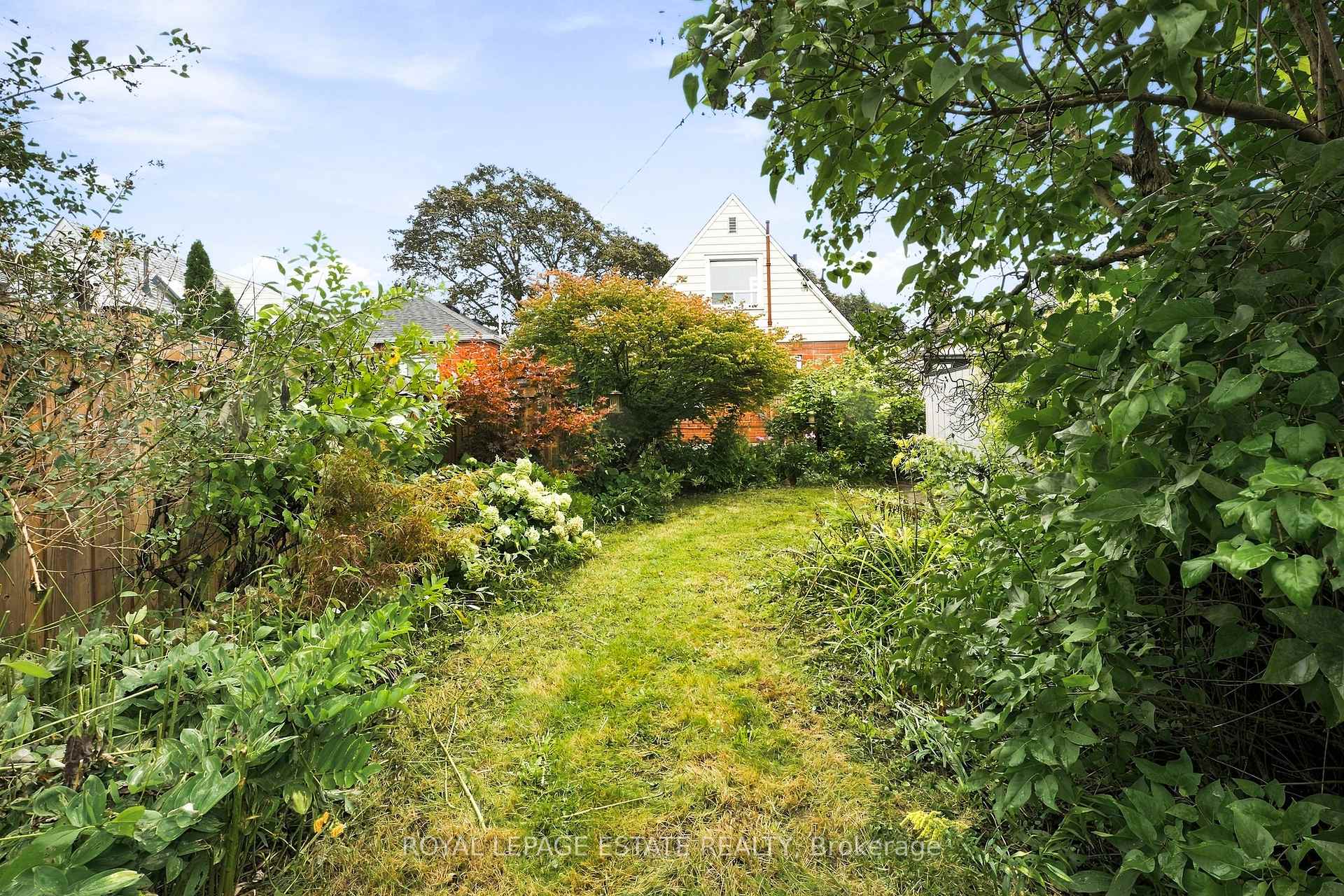 Photo 23 of 72 Manderley Drive, Scarborough, Birchcliffe-Cliffside — HOMEH
