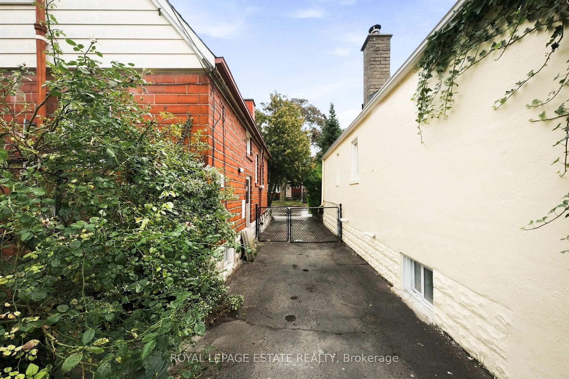Photo 24 of 72 Manderley Drive, Scarborough, Birchcliffe-Cliffside — HOMEH