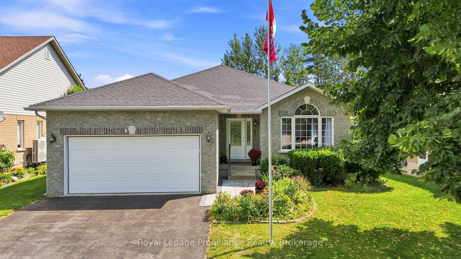 Photo 3 of 9 Seneca Drive, Brighton — HOMEH