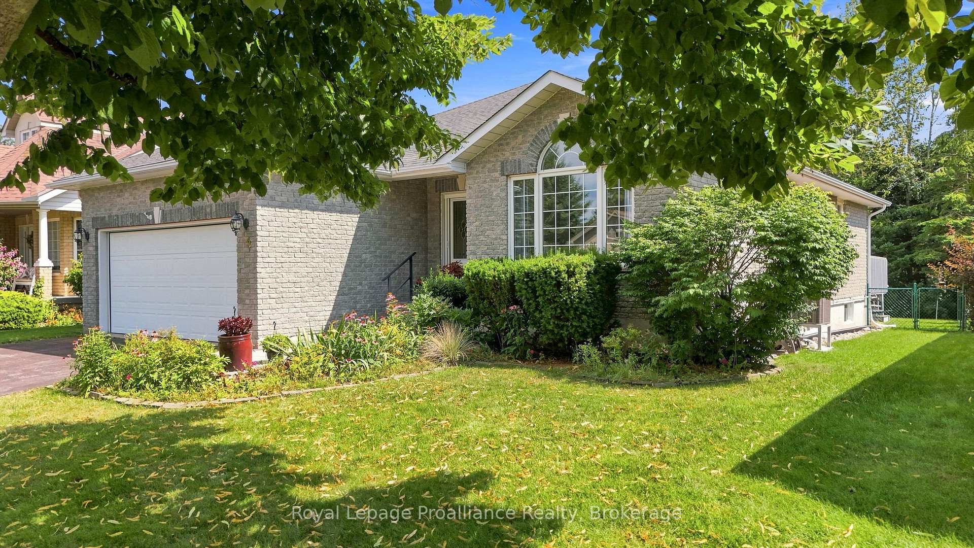 Photo 4 of 9 Seneca Drive, Brighton — HOMEH