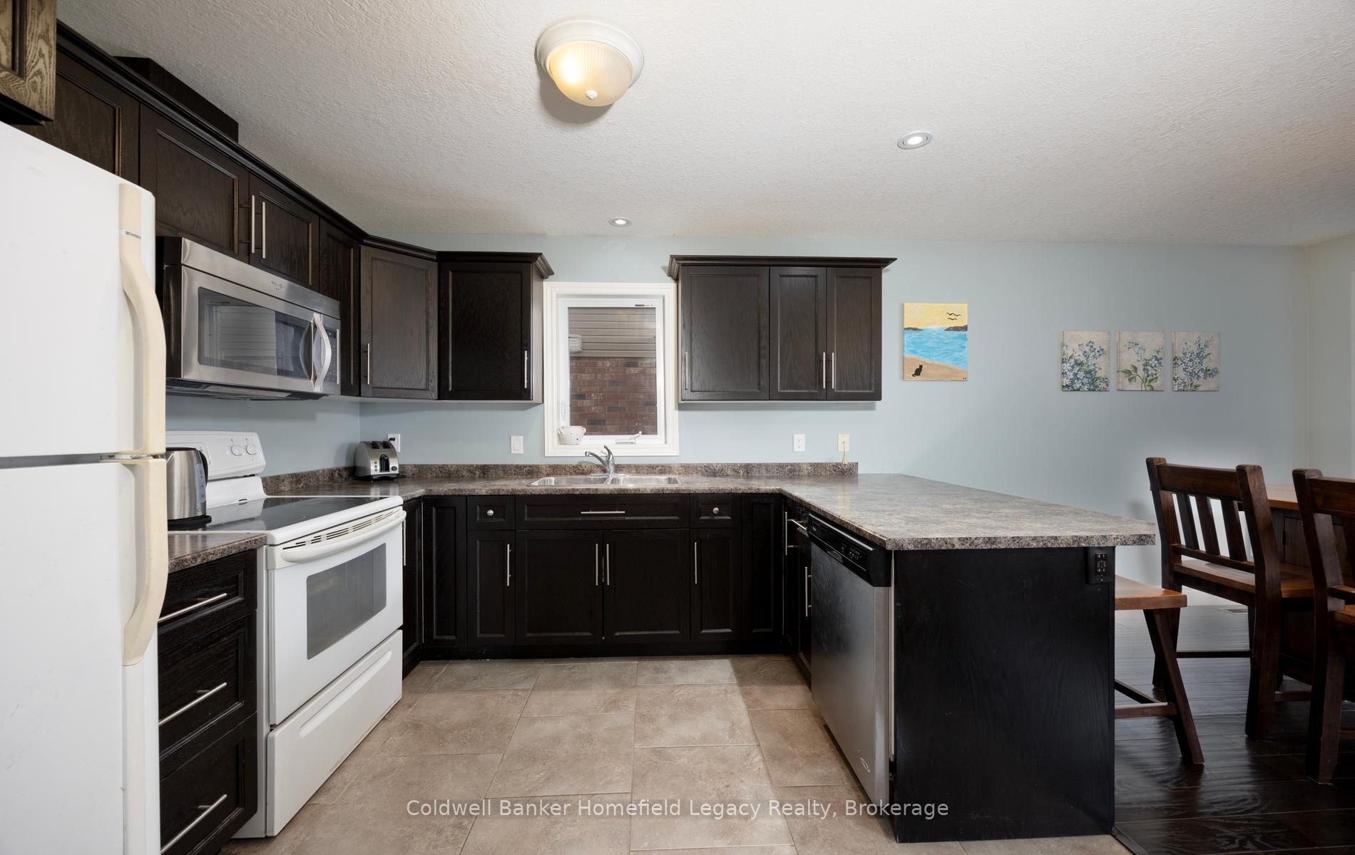 Photo 14 of 66 Edison Street N, St. Marys — HOMEH
