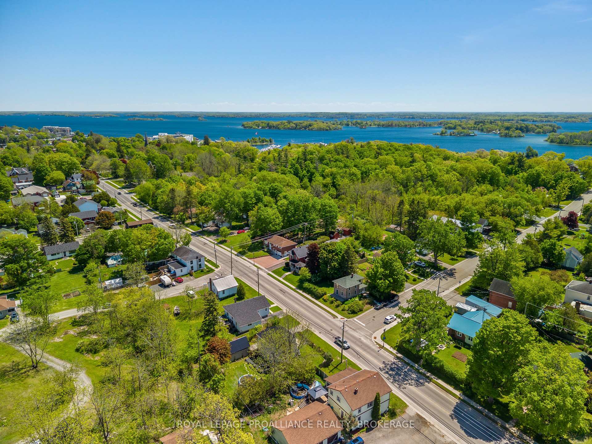 Photo 41 of 560 King Street W, Gananoque, Gananoque — HOMEH