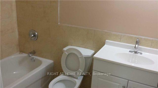 Photo 9 of Unit Unit 5, 611 Gerrard Street E, Toronto, South Riverdale — HOMEH
