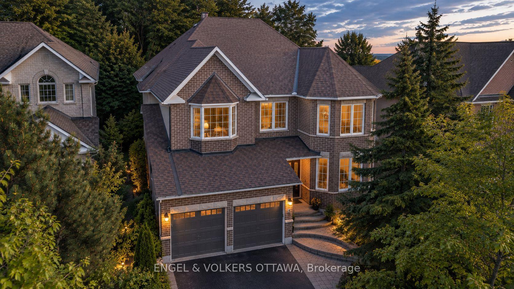 Photo 2 of 8 Glenrill Place, Ottawa, Kanata - Emerald Meadows/Trailwest — HOMEH
