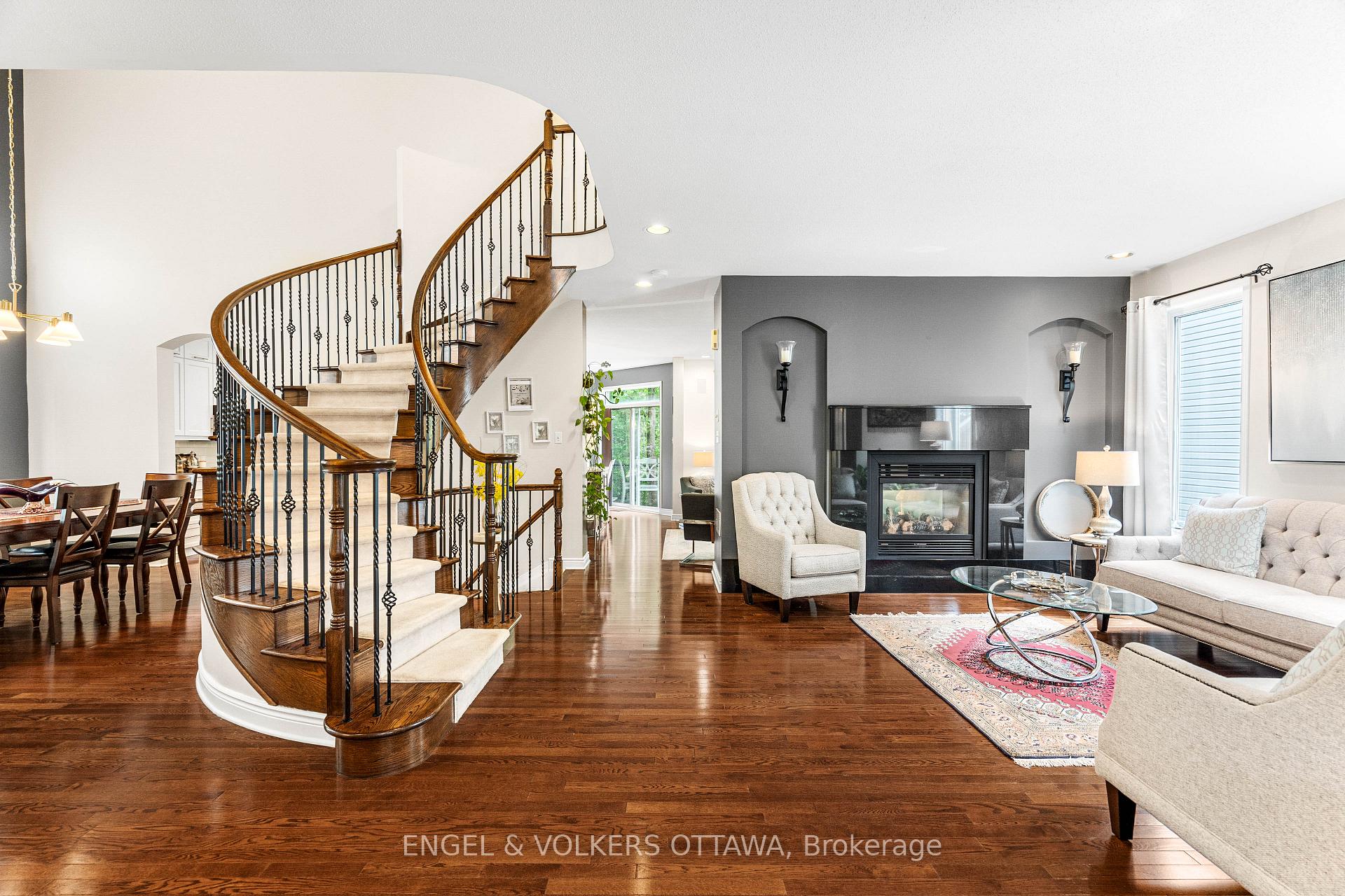 Photo 5 of 8 Glenrill Place, Ottawa, Kanata - Emerald Meadows/Trailwest — HOMEH