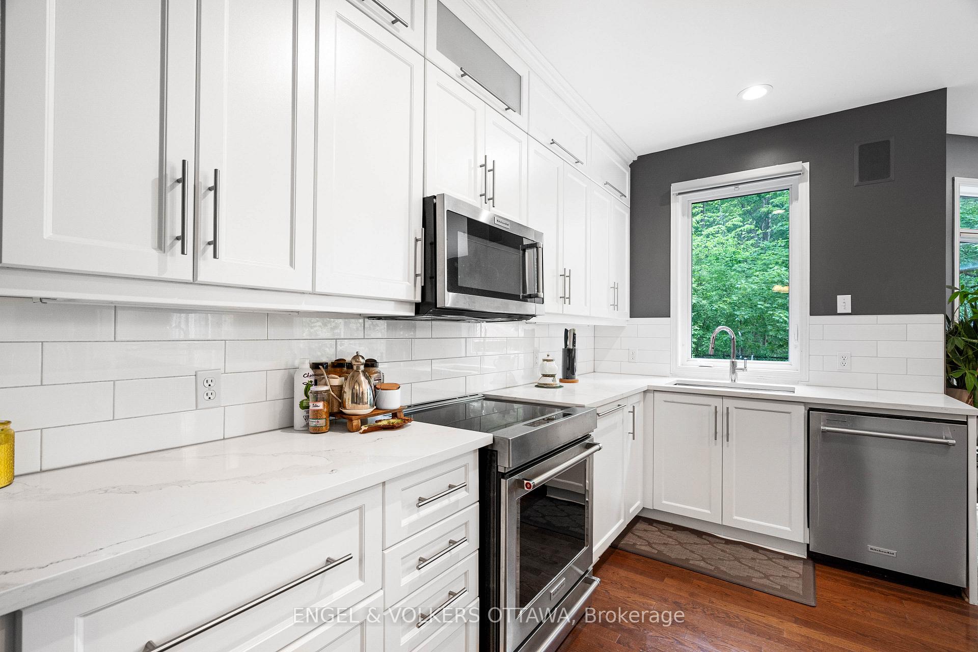 Photo 20 of 8 Glenrill Place, Ottawa, Kanata - Emerald Meadows/Trailwest — HOMEH