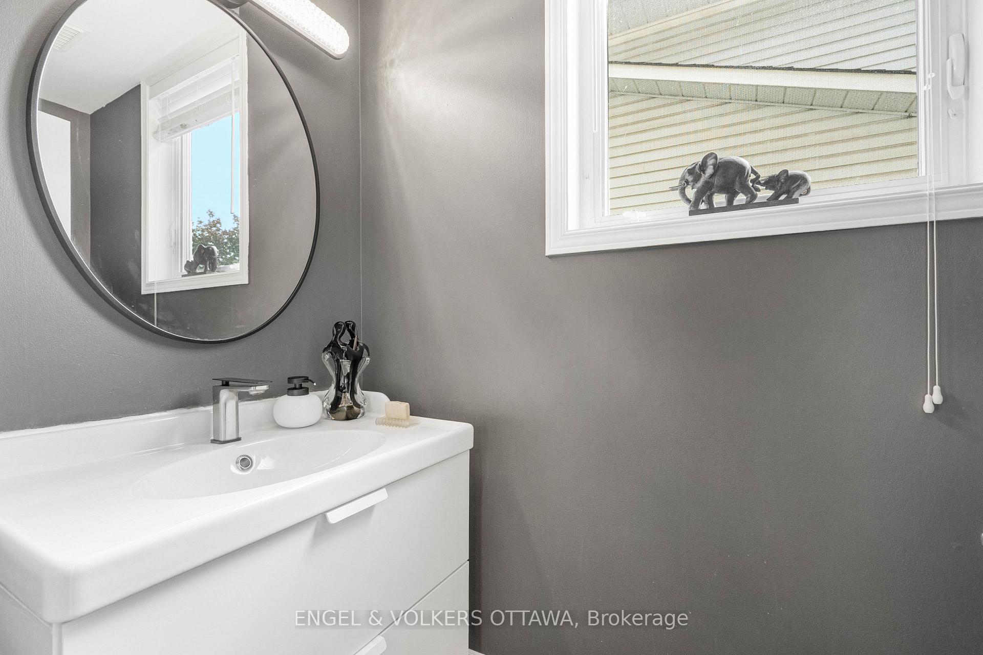 Photo 25 of 8 Glenrill Place, Ottawa, Kanata - Emerald Meadows/Trailwest — HOMEH