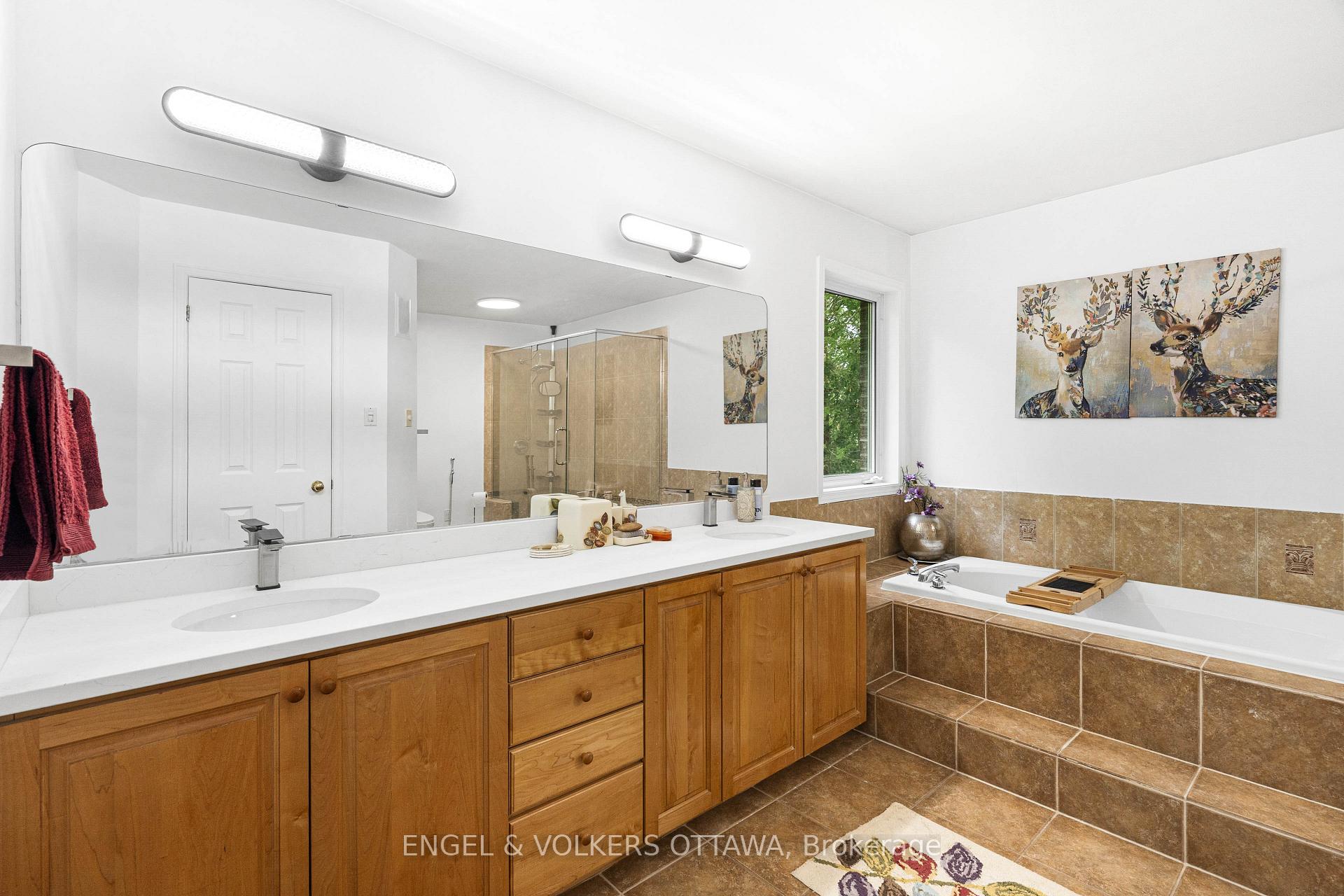 Photo 29 of 8 Glenrill Place, Ottawa, Kanata - Emerald Meadows/Trailwest — HOMEH