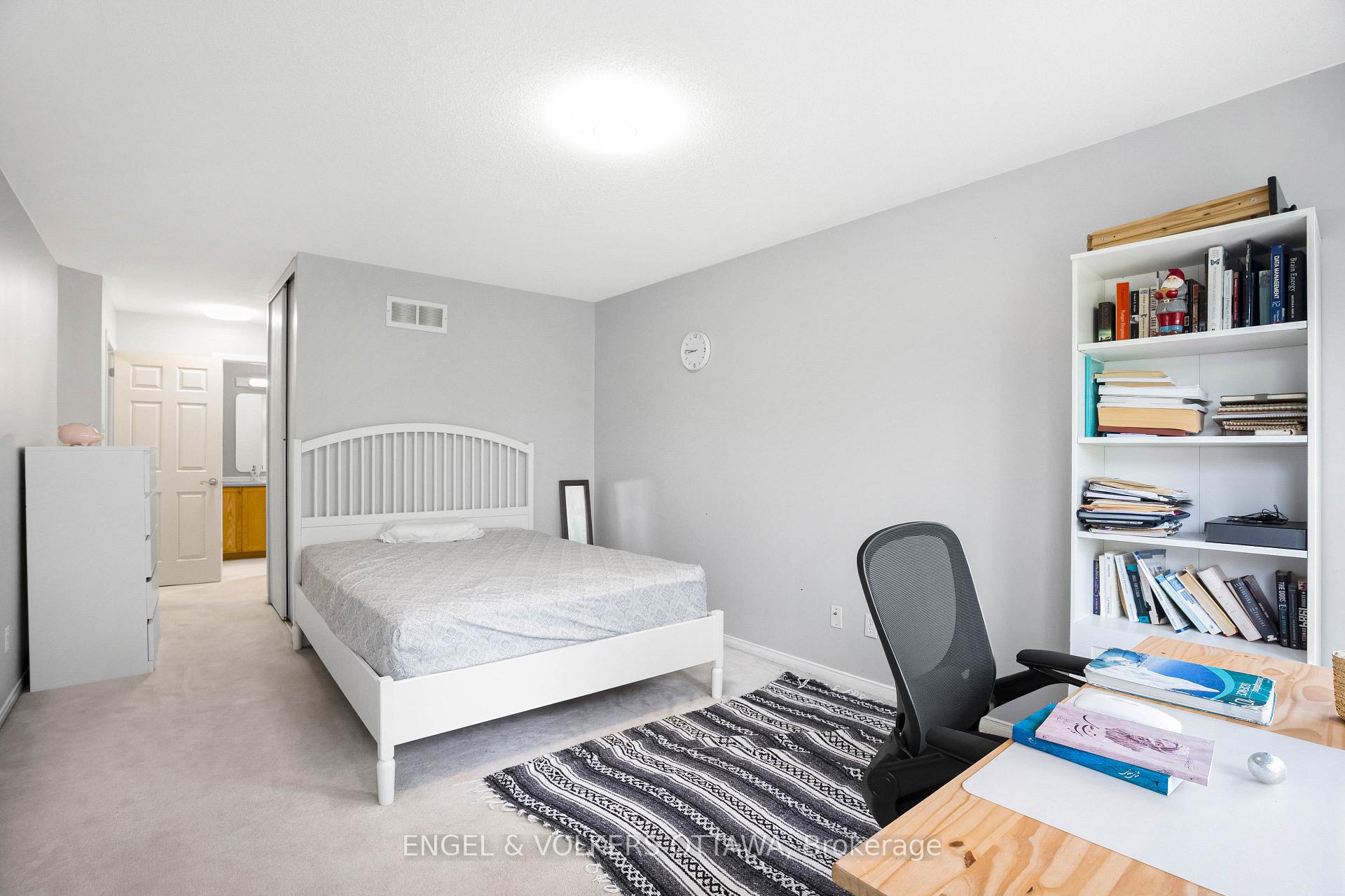 Photo 32 of 8 Glenrill Place, Ottawa, Kanata - Emerald Meadows/Trailwest — HOMEH
