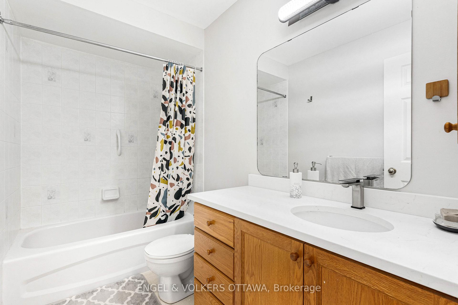 Photo 36 of 8 Glenrill Place, Ottawa, Kanata - Emerald Meadows/Trailwest — HOMEH