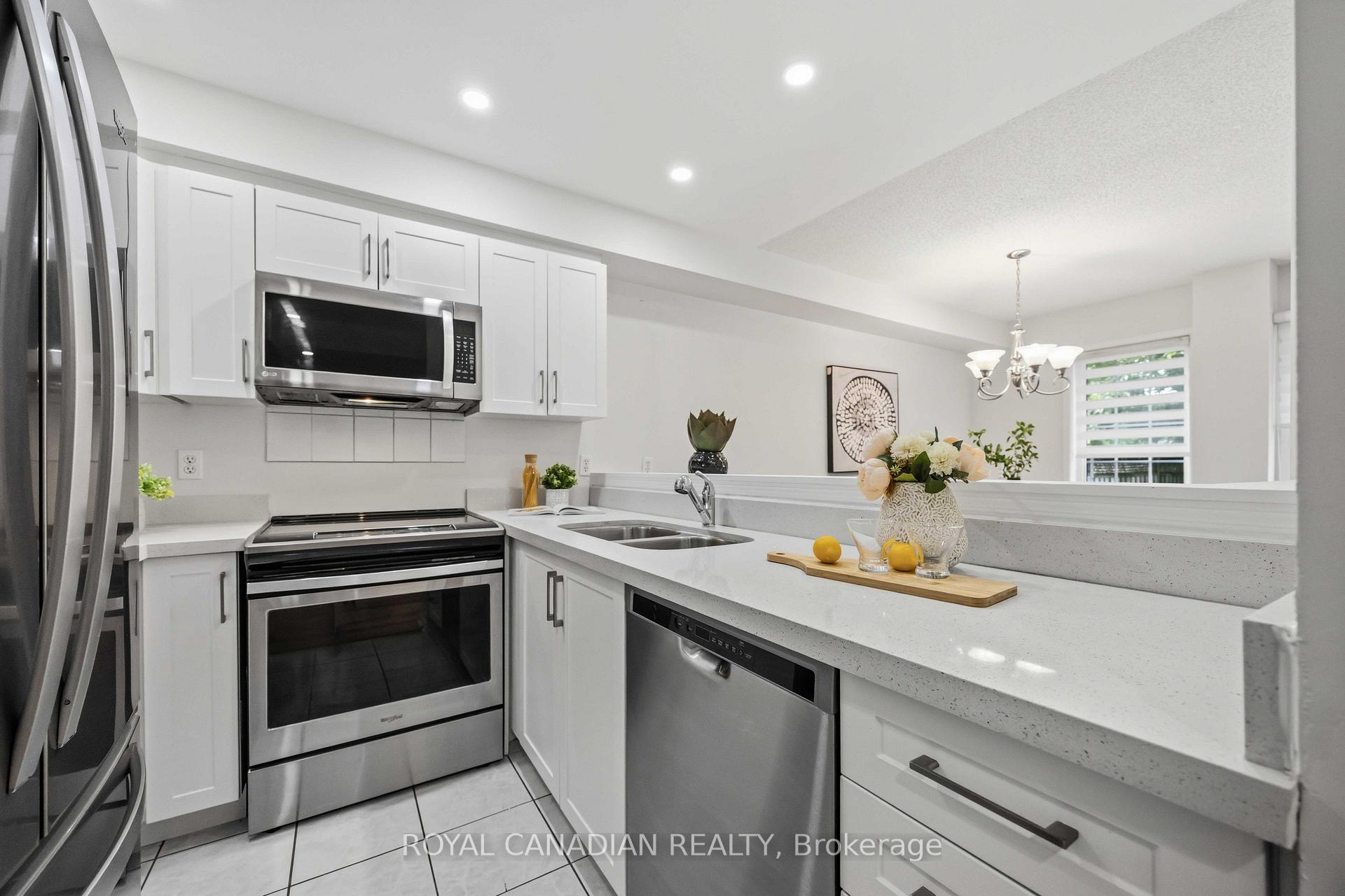 Photo 22 of 137 Stokely Crescent, Whitby, Downtown Whitby — HOMEH