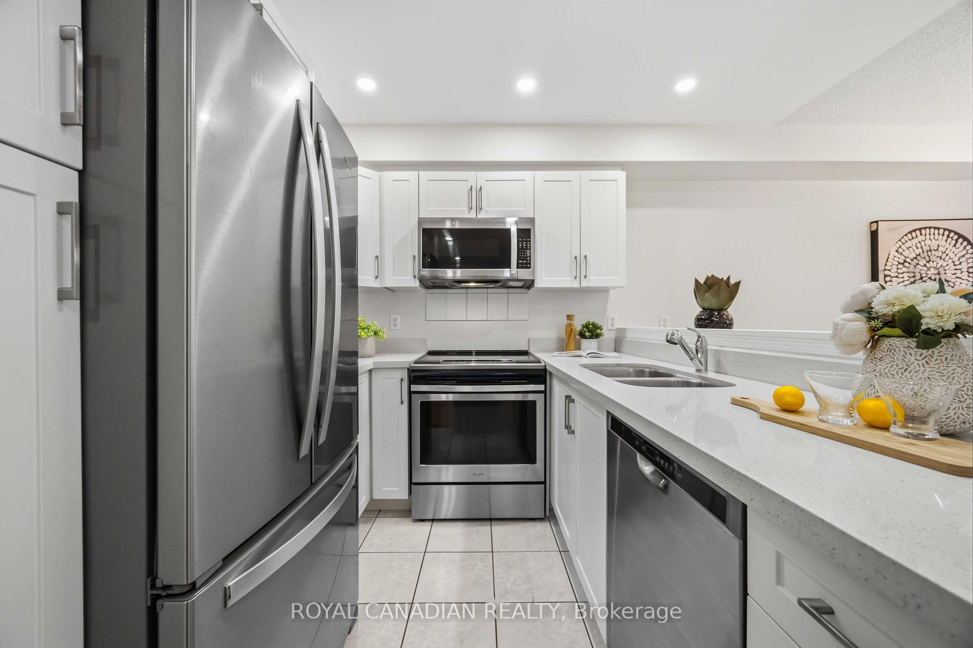 Photo 23 of 137 Stokely Crescent, Whitby, Downtown Whitby — HOMEH