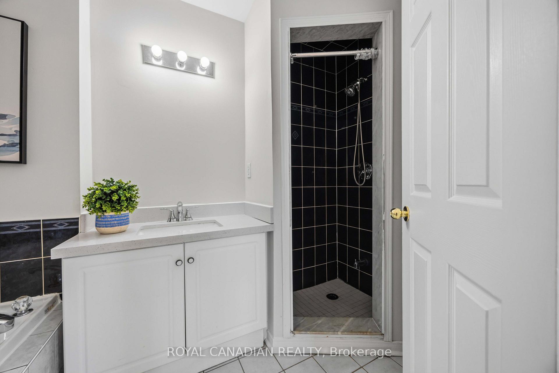 Photo 31 of 137 Stokely Crescent, Whitby, Downtown Whitby — HOMEH