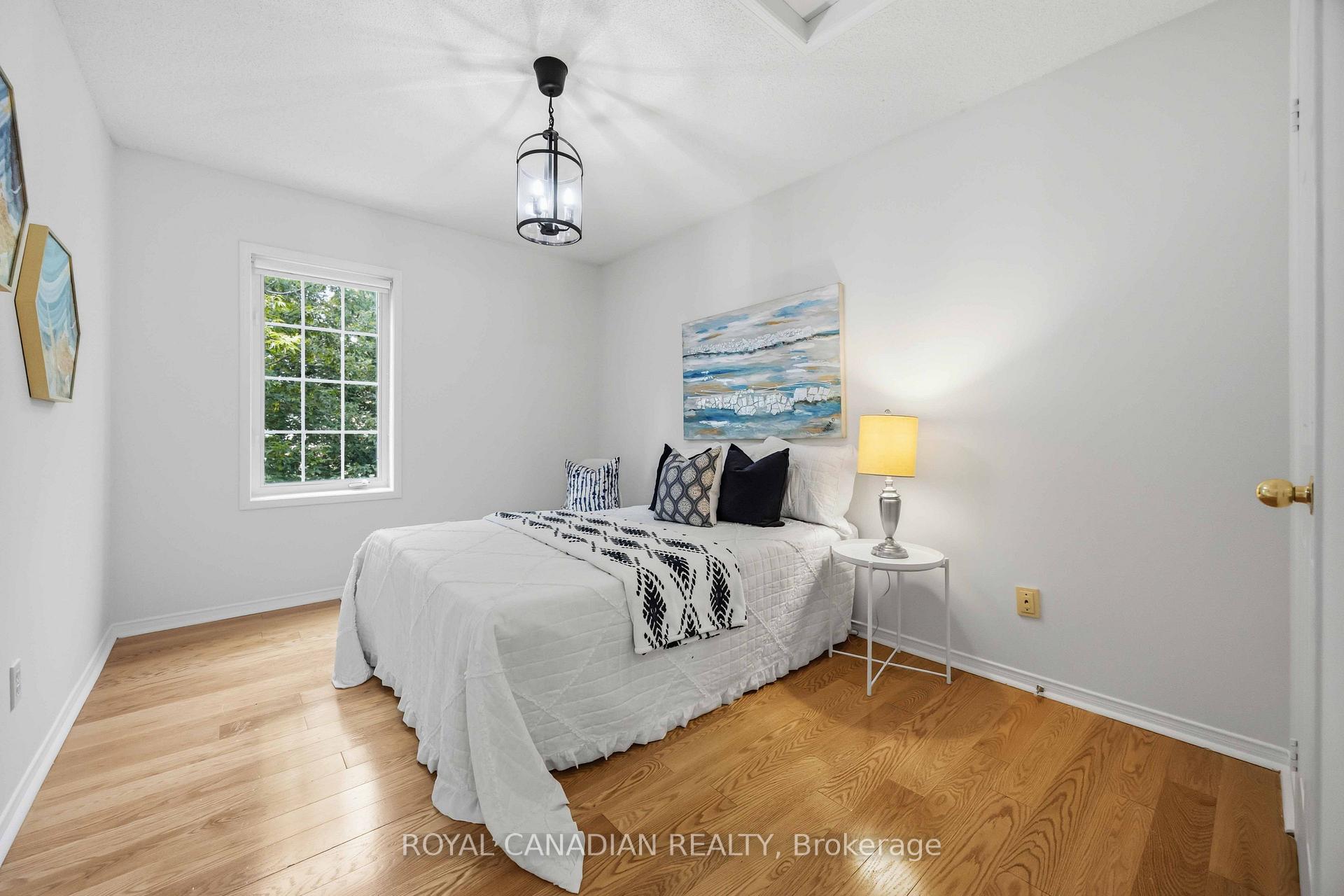 Photo 35 of 137 Stokely Crescent, Whitby, Downtown Whitby — HOMEH